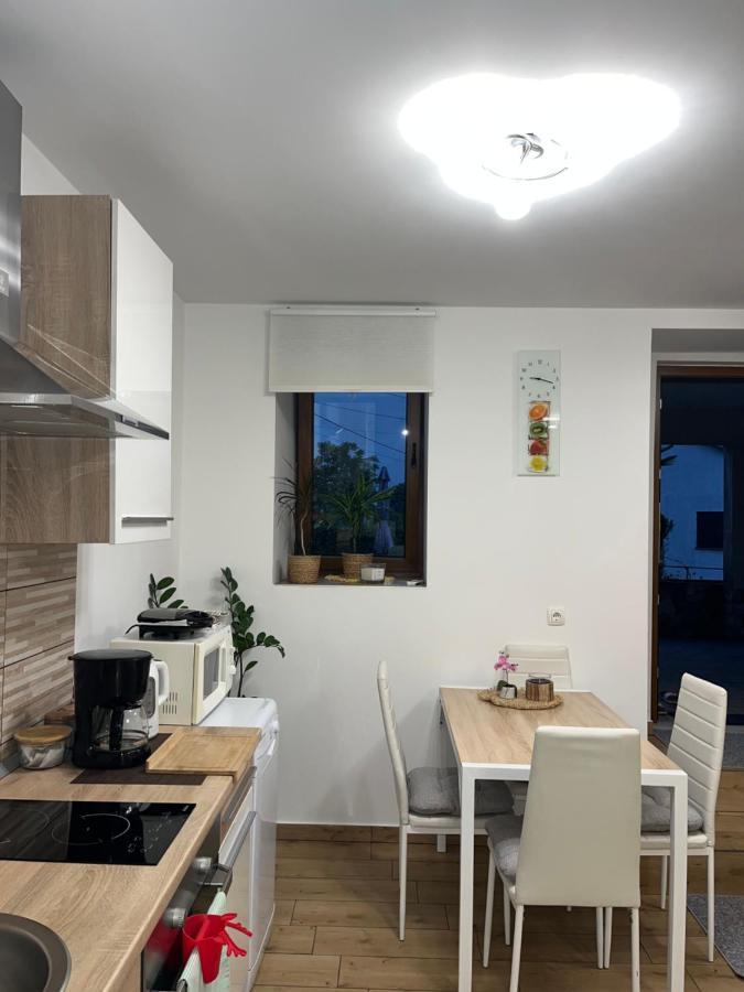 Lovre Apartamento Viskovo Exterior foto